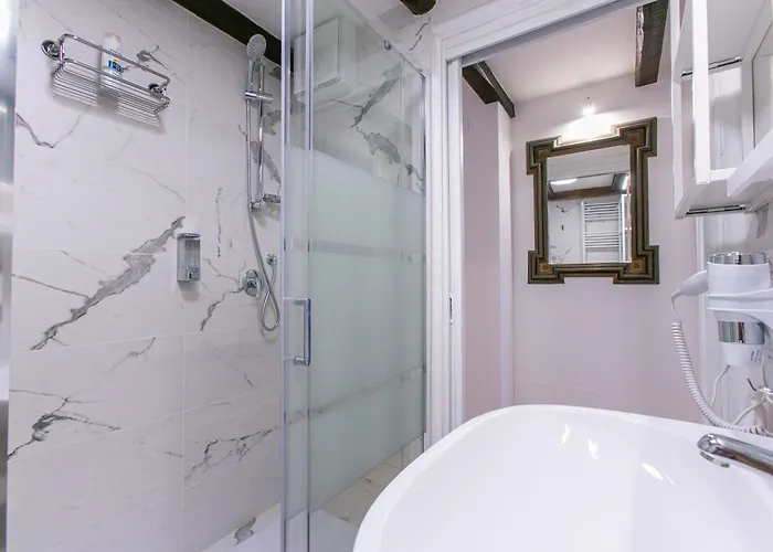 Apartamento Trevi Little Palace #5 - 52 Steps To The - No Elevator *